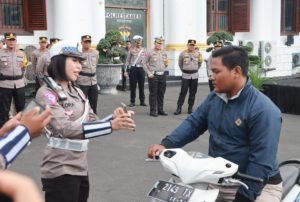 Inovatif, Polrestabes Surabaya Terapkan Aplikasi ETSP pada Operasi Patuh Semeru 2023