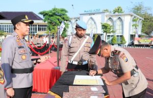 Kapolres Pimpin Sertijab Kabag Dan Kapolsek Jajaran Polres Gresik