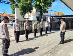 Pimpin Apel Pagi, Kapolsek Tamberu Sampaikan Arahan Kepada Anggota