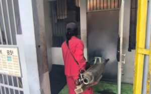 Rutan Gresik Lakukan Fooging Guna Mewujudkan Lingkungan Yang Bebas Dari DBD