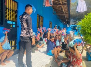 Penuhi Hak Warga Binaan, Lapas Pamekasan Kembali bagikan Peralatan mandi