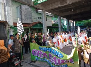 MPLS dan Harlah SD Islamiyah Magetan Meriah