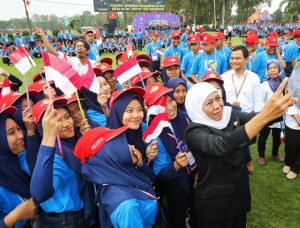 Gubernur Khofifah Ajak Siswa Kuatkan Karakter Sebagai Pelajar Pancasila