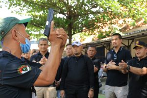 Tingkatkan Presisi Dalam Pelaksanaan Tusi, Kanwil Kemenkumham Jatim Gelar Pelatihan Menembak