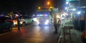 Imbas Perbaikan Jalan, Polres Bangkalan Siagakan Personel Urai Kepadatan di Sepanjang Blega Hingga Perbatasan Sampang