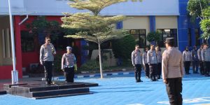 Pimpin Apel Pagi, Kapolres Bangkalan Beri Arahan Untuk Jaga Penampilan Saat Berdinas
