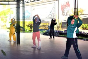JAGA KESEHATAN! DWP PENGAYOMAN SENAM AEROBIK DI LAPAS KELAS I MALANG