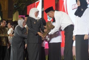 Bank Jatim Dukung Penyerahan SK PPPK Tahun 2022 Oleh Gubernur Khofifah