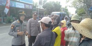 Dialogis dengan Pedagang dan Tukang Becak Cara Kapolsek Galis Serap Informasi Kamtibmas di Lapangan