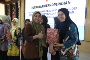 Ning Sasha : Kopwan Deltasari Bisa Repacking Produk UMKM dengan Label Koperasi