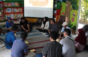 Giat Digital Branding Abdimas Stikosa-AWS di Desa Gisikcemandi Sidoarjo