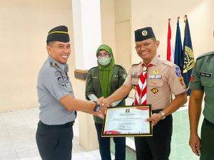Bentuk Apresiasi, Ka.Kanwil Kemenkumham Jatim Berikan Penghargaan Kepada Mitra Kerja Lapas Pamekasan