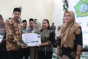 1.015 Kader Kesehatan dan 22 Nakes di Kecamatan Taman SidoarjoTerima Insenti
