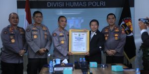 Divhumas Polri Raih Presisi Award Atas Prestasi Strategi Komunikasi Publik
