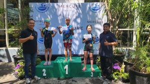 Seru!!! Menyambut Hari Olahraga Nasional, Mercure Surabaya Grand Mirama mengadakan Lomba Berenang
