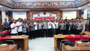 Polsek Kuta Ajak Kepala Lingkungan Rapat Konsolidasi Dan Silaturahmi Polisi Banjar Hebat