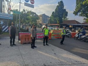 Pantau Arus Lalu Lintas Kapolres AKBP Teguh Priyo Wasono Turun Atur Arus Lalu Lintas