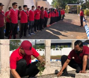Berikan Penghormatan Pada Pahlawan Yang telah Gugur, Rutan Sumenep Adakan Bersih-Bersih Taman Makam Pahlawan
