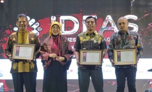 WALI KOTA ERI CAHYADI RAIH PENGHARGAAN PEMIMPIN BERDAMPAK DALAM AWARDING IDEAS 2023