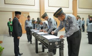 Lakukan Penyegaran, Kemenkumham Jatim Promosikan 37 Pejabat di UPT Jajaran