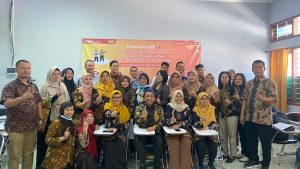 Tim Dosen PE Unesa Beri Pelatihan Penyusunan Modul Ajar Berbasis Project Bagi Guru Ekonomi Kota Surabaya