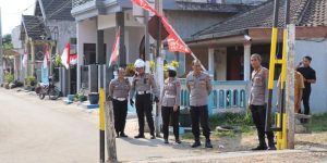 Cegah Kecelakaan Lalu Lintas, Kapolres Malang Tinjau Palang Pintu Perlintasan Kereta Api Swadaya dari Satlantas