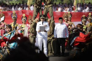 PERINGATI HUT KE-78 RI, WALI KOTA ERI AJAK JAGA PERSATUAN DAN BERJUANG MELAWAN KEMISKINAN