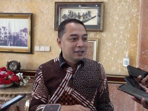 PESAN PENTING DARI WALI KOTA ERI! WARGA SURABAYA JANGAN BAYAR PARKIR KALAU TIDAK DIBERI KARCIS