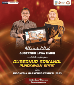 GUBERNUR KHOFIFAH RAIH PENGHARGAAN SRIKANDI PUNOKAWAN SPIRIT