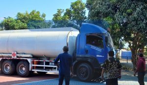 Kejaksaan Negeri Kota Pasuruan Titipkan Barang Bukti 5 Unit Truck