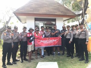 Polsek Densel Gelar Jumat Curhat Bersama Para Sopir di Pelabuhan Sanur