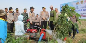 Polres Kediri Kota Sediakan Sumur Bor dan Mesin Pompa Air Untuk Kelompok Tani Sido Makmur
