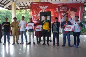 Gus Muhldor Apresiasi Pameran Foto Forwas Momen 17 Agustusan