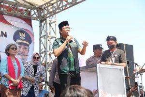 Jalan Sehat Desa Grabagan Tulangan Berhadiah Mobil, Pesan Gus Muhdlor Tetap Guyub dan Rukun