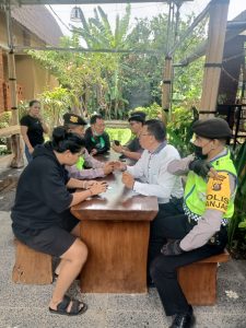 Polisi Banjar Datangi TKP Penemuan Warga Negara Australia Yang Meninggal Di Villa Sanur