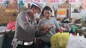 Polsek Denpasar Barat Sosialisasikan Aplikasi Inovatif Polisi Banjar Hebat Kepada Masyarakat