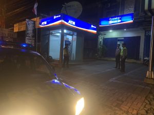 Blue Light Patrol Polsek Abiansemal Sambangi Satpam Bank BRI