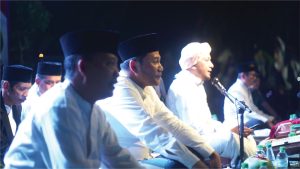 Wabup H. Subandi Dampingi Habib Alwy Bin Musthofa Al Habsy dan Habib Muhammad Bin Farid Al Muthohar Bersholawat
