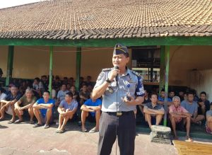 Lapas Kediri Sosialisasikan Kunjungan Tatap Muka dan Penitipan Barang Kepada Warga Binaan