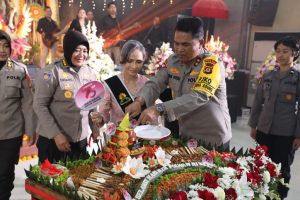 Peringati Hari Jadi Ke-75, Polwan Polda Bali Gelar Syukuran