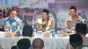 Gus Iqdam Ngaji Bareng Satlantas Polres Gresik di Satpas