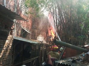 WASPADA KEBAKARAN! PEMKOT SURABAYA IMBAU WARGA JANGAN BAKAR LAHAN TERBUKA SEMBARANGAN