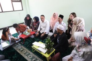 RUMAH ANAK PRESTASI SONOKWIJENAN DIRESMIKAN, STAF KEPRESIDENAN BERI APRESIASI WALI KOTA ERI CAHYADI