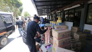 PEMKOT SURABAYA SALURKAN DBHCT UNTUK PROGRAM PADAT KARYA TOKO KELONTONG