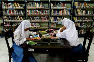 JUMLAH KUNJUNGAN KE PERPUSTAKAAN UMUM SURABAYA CAPAI 52 RIBU ORANG PER BULAN