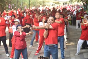 SENAM BARENG RATUSAN KEPALA SMP SURABAYA, WALI KOTA ERI HAPUS SEKAT SEKOLAH NEGERI DAN SWASTA