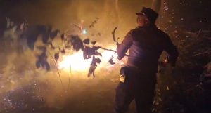 Sigap, Polisi Berhasil Padamkan Kebakaran Lahan Kosong di Pamekasan 