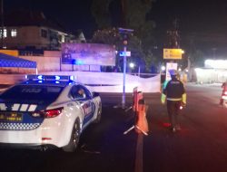 Satlantas Polres Badung melakukan atensi Jalur utama supaya menjaga keamanan dari kejahatan