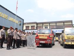 Supaya Dapat Membantu Masyarakat, Polres Lamongan Memberikan 10 Truk Air Bersih
