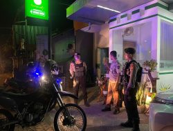 Samapta Polres Badung Melakukan Blue Light Patrol Kantor Pergadaian